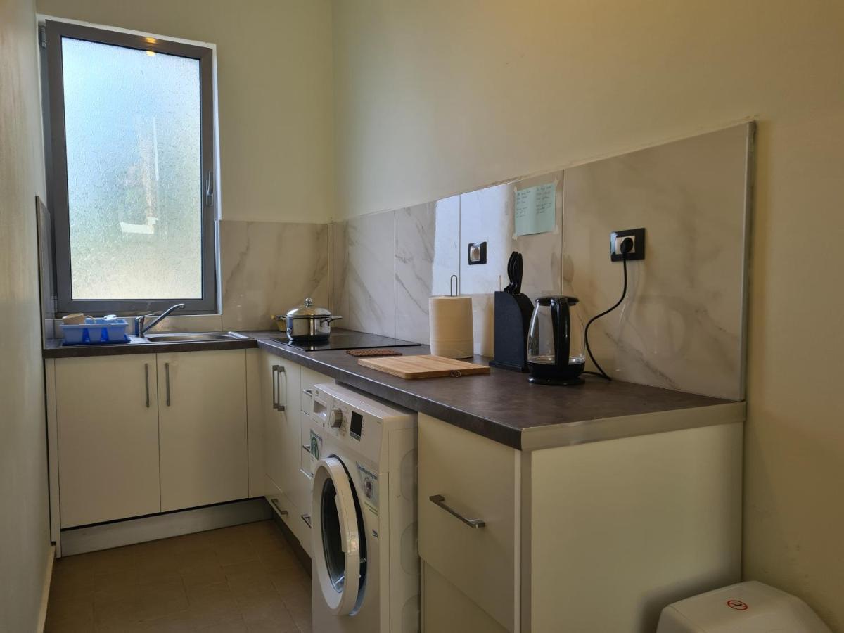 Vila Tatjana Pension Vuno Buitenkant foto